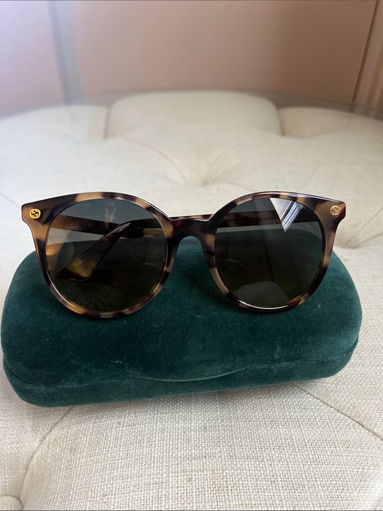 Gucci AR Tortoiseshell Round Women\'s Sunglasses - Brown/Amber Lenses Velvet Case main image 4